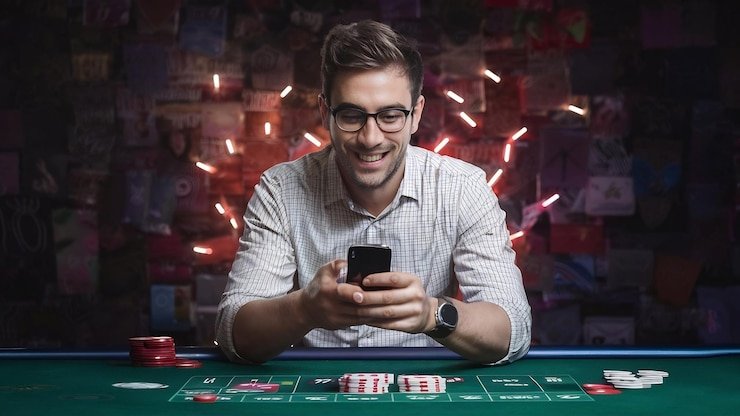 Pemain yang puas menggunakan layanan taruhan online dengan mengikuti ketentuan royalslot